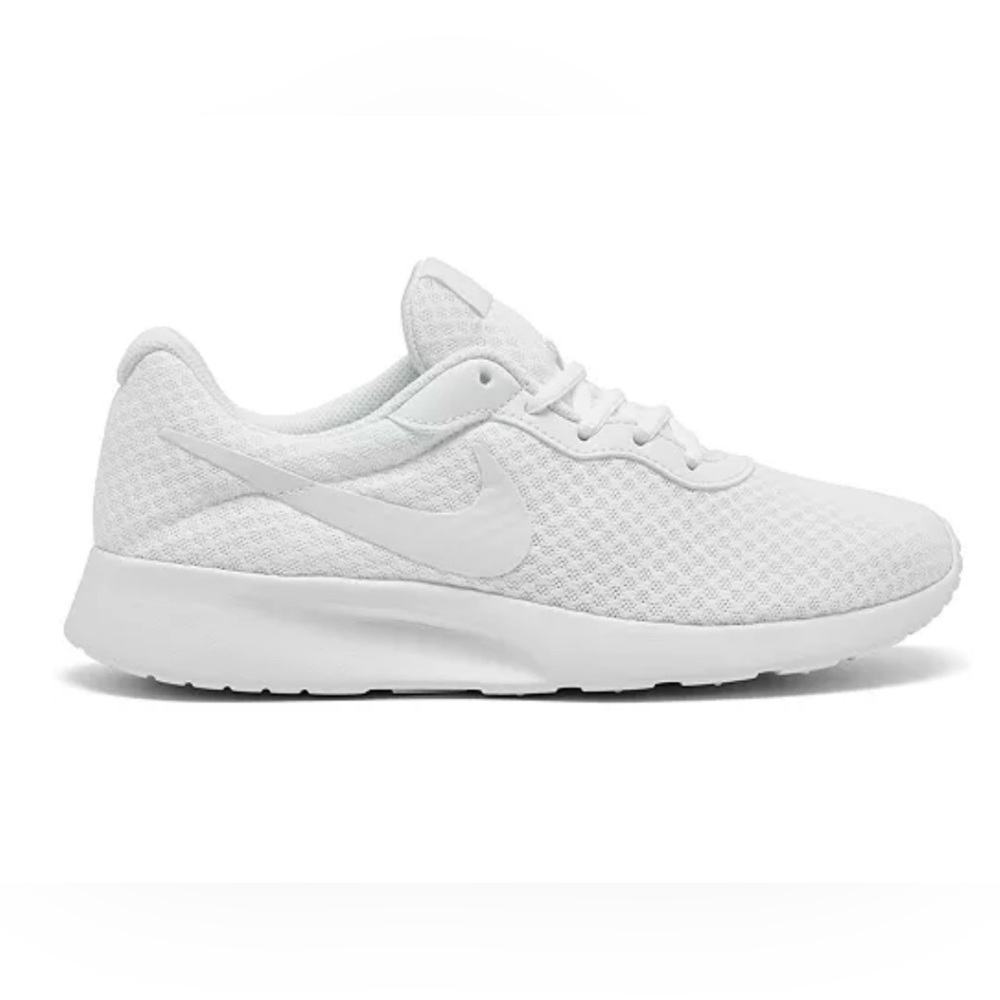 Nike Women’s Tanjun Sneakers Size 6.5